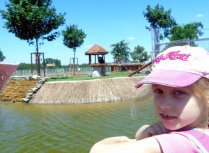 Przedszkolaki na wycieczce do ogrodu zoologicznego ZOO SAFARI w Borysewie