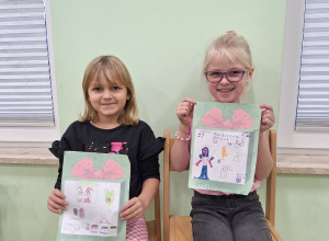 Wysyłamy listy do Świętego Mikołaja - wycieczka na pocztę dzieci z Przedszkola Samorządowego.