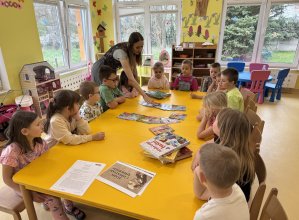 Realizacja projektu "Mały Miś w świecie wielkiej literatury" w grupie Stokrotki